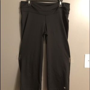 Large Champion Capri Workout Pants